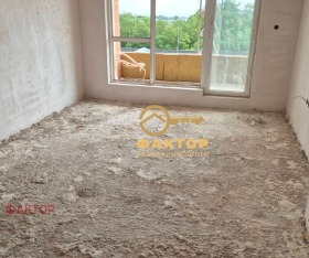 1 quarto Gagarin, Plovdiv