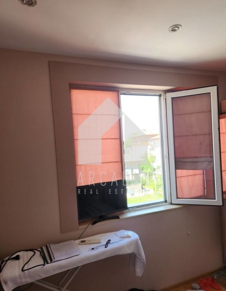 Продава ЕТАЖ ОТ КЪЩА, гр. Пловдив, Прослав, снимка 4 - Етаж от къща - 55022937