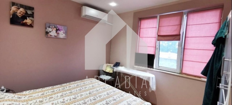 Продава ЕТАЖ ОТ КЪЩА, гр. Пловдив, Прослав, снимка 3 - Етаж от къща - 55022937