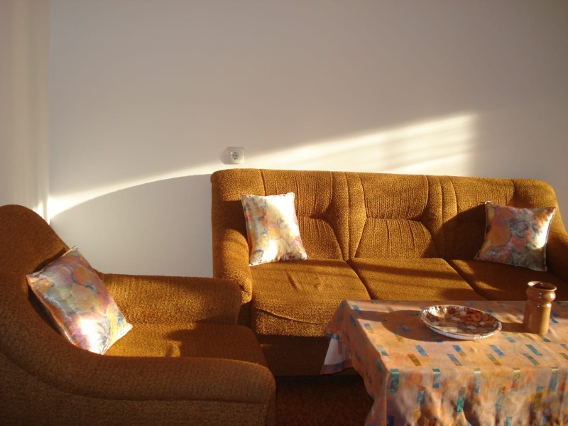 Продава 2-СТАЕН, гр. Разград, Бели Лом, снимка 7 - Апартаменти - 53121816