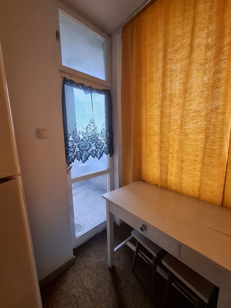 Продава 2-СТАЕН, гр. Разград, Бели Лом, снимка 2 - Апартаменти - 53121816