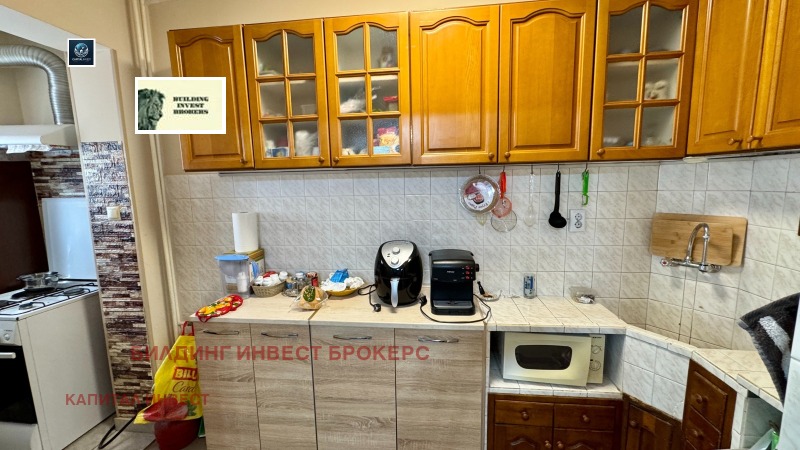 Продава  3-стаен град Разград , Освобождение , 100 кв.м | 63394517 - изображение [7]