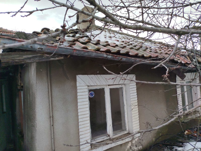 Продава КЪЩА, гр. Русе, Мидия Енос, снимка 2 - Къщи - 53270349