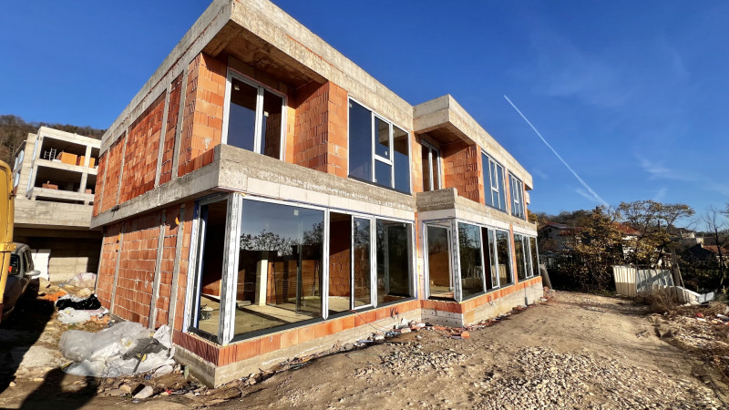 Продава КЪЩА, гр. Варна, м-т Сотира, снимка 2 - Къщи - 53496445