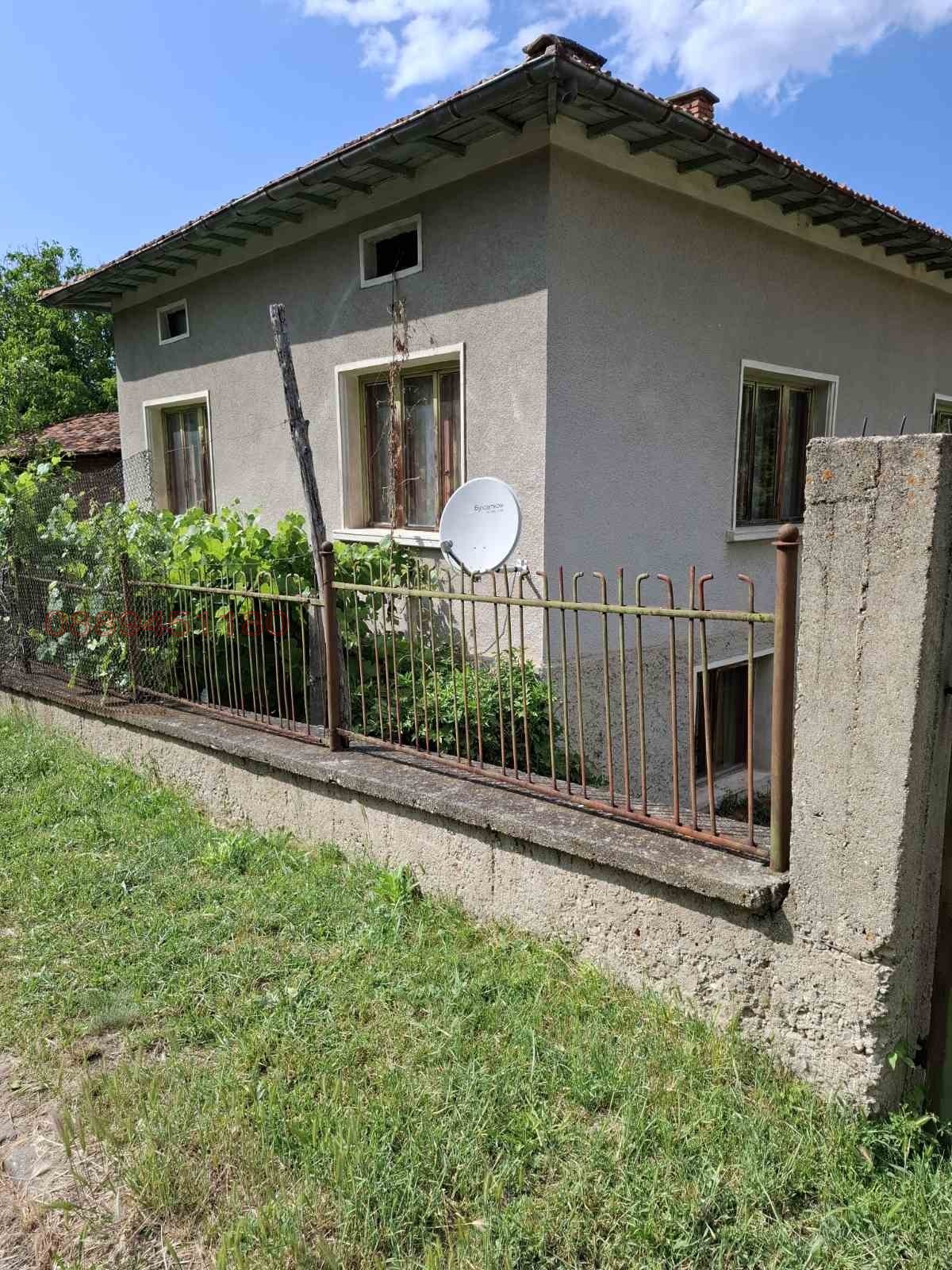 Продава КЪЩА, с. Петрич, област София област, снимка 10 - Къщи - 54913824