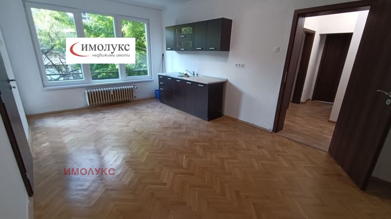 Продава 4-СТАЕН, гр. София, Медицинска академия, снимка 6 - Aпартаменти - 47027311