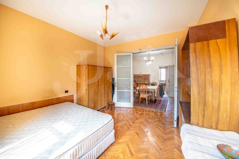 Продава 3-СТАЕН в град София, Център - 112 кв.м / 575 000 € » 1 124 602.25 лв., ДЖЕЙ И ДЖЕЙ КОРПОРЕЙШЪН ООД