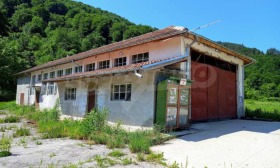 House Apriltsi, region Lovech 7