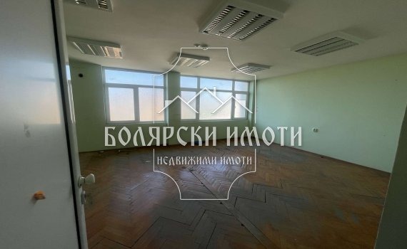 Продава ОФИС, гр. Велико Търново, Център, снимка 5 - Офиси - 46767836