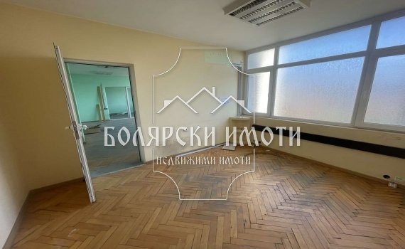 Продава ОФИС, гр. Велико Търново, Център, снимка 11 - Офиси - 46767836