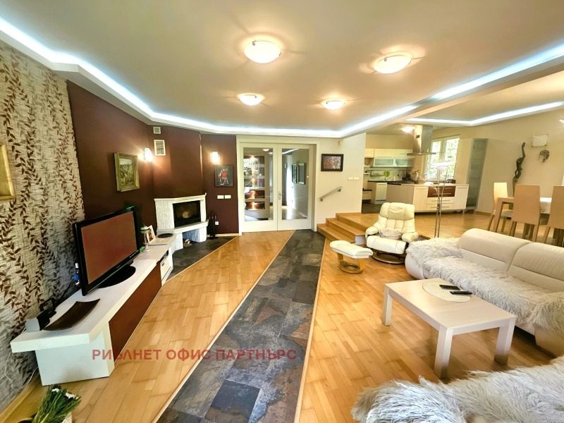 Na prodej  Dům Sofia , Gorna banja , 300 m2 | 55841439 - obraz [2]