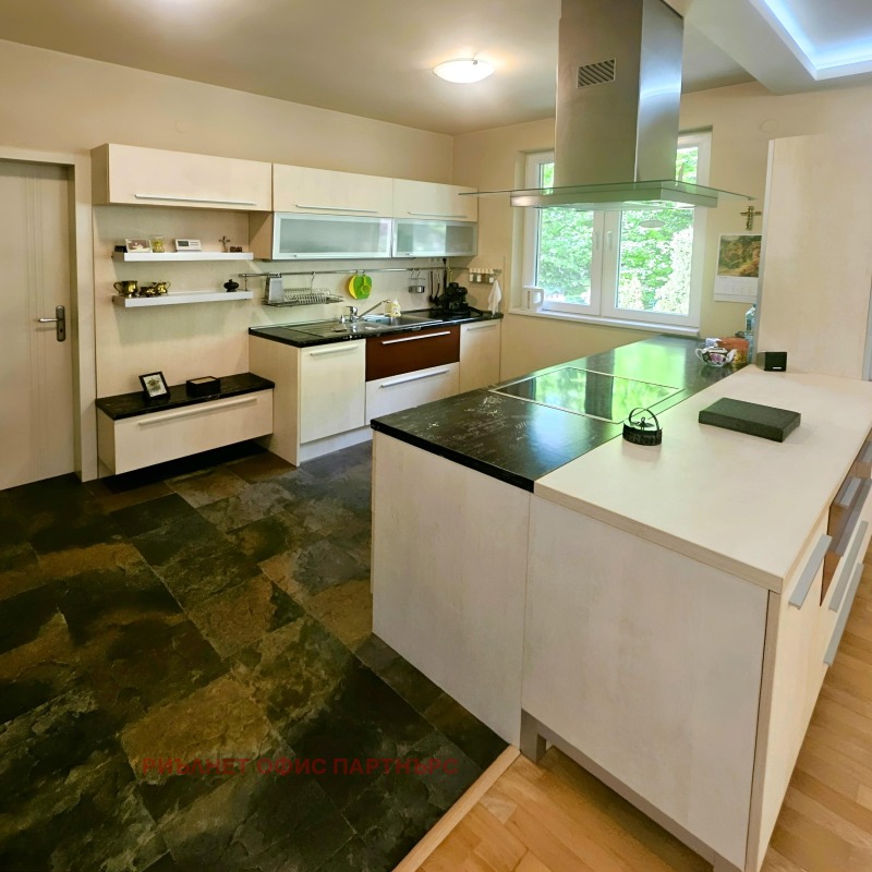 Na prodej  Dům Sofia , Gorna banja , 300 m2 | 55841439 - obraz [5]