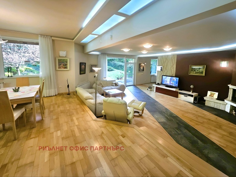 Na prodej  Dům Sofia , Gorna banja , 300 m2 | 55841439 - obraz [4]