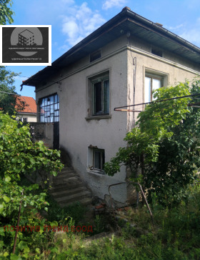 КЪЩА, 140 m2