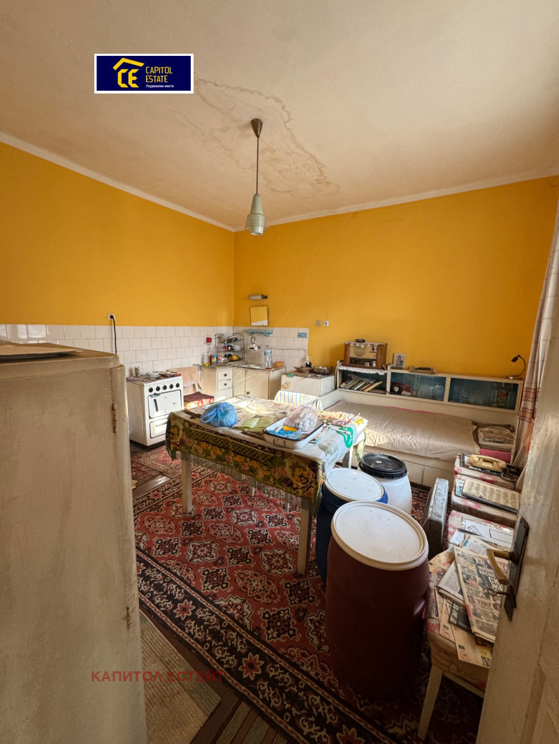 Продава КЪЩА, град Плевен, Идеален център • 135000 € / 264037.05 лв. • 86517197 1