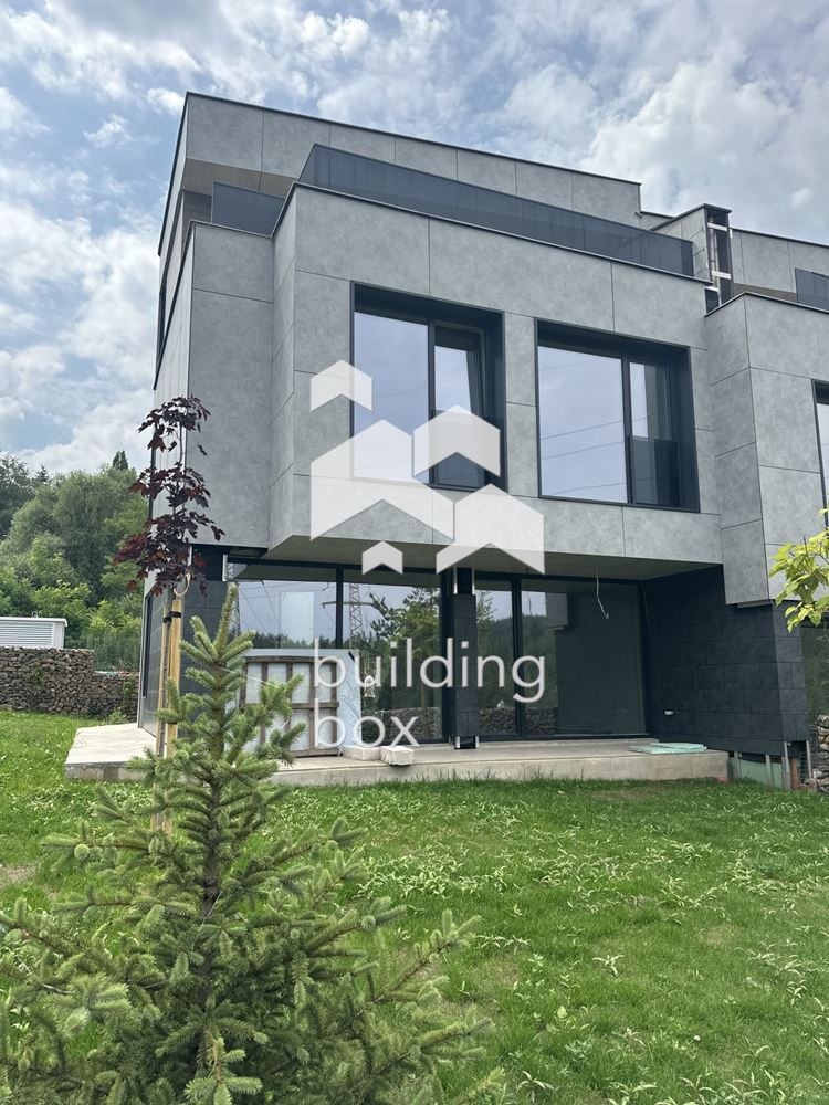 Продава КЪЩА, гр. София, с. Бистрица