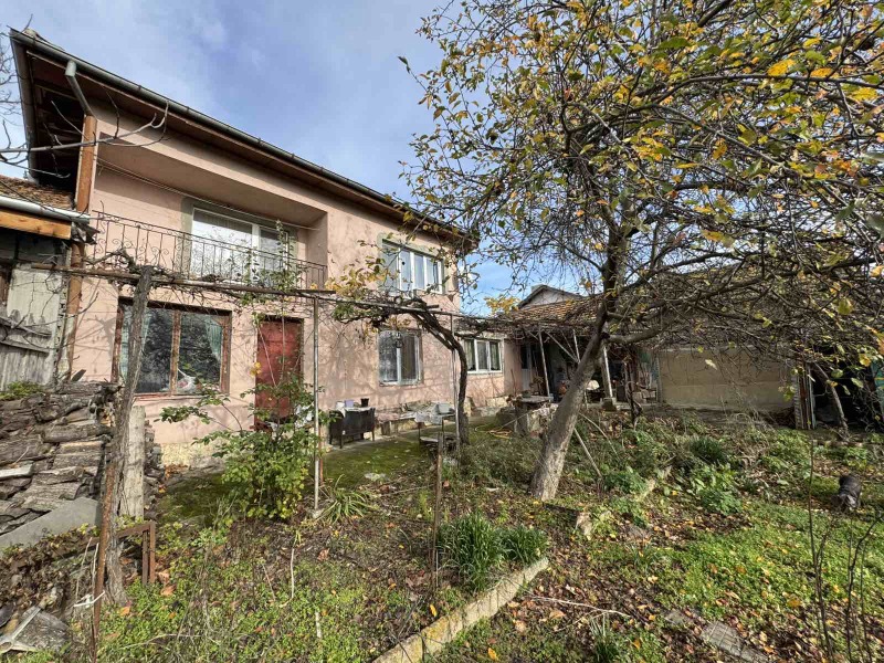 Продава КЪЩА в област Шумен, с. Мараш - 140 кв.м / 93 000 € » 181 892.19 лв., АДРЕС НЕДВИЖИМИ ИМОТИ - КАНТОРА ШУМЕН