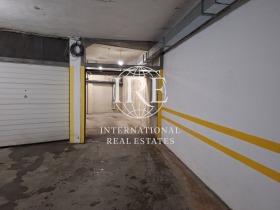 ГАРАЖ, ПАРКОМЯСТО, 30 m2