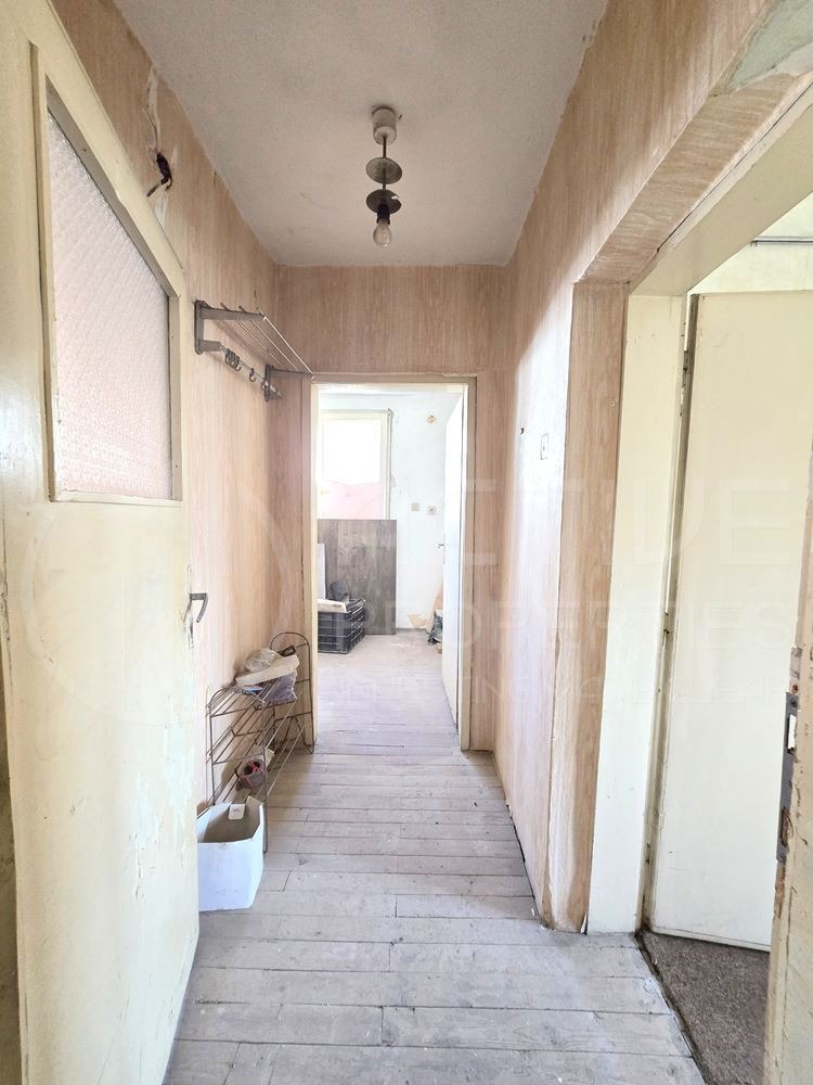 Продава ЕТАЖ ОТ КЪЩА, гр. Перник, Варош, снимка 6 - Етаж от къща - 54824652