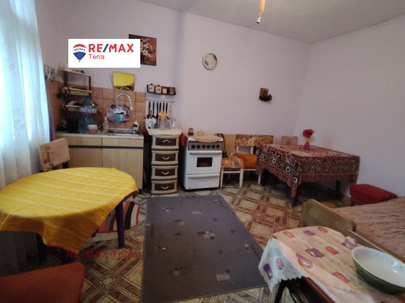 Продава КЪЩА, област Плевен, с. Староселци • 22000 лв. / 11248.42 € • 51919841 1