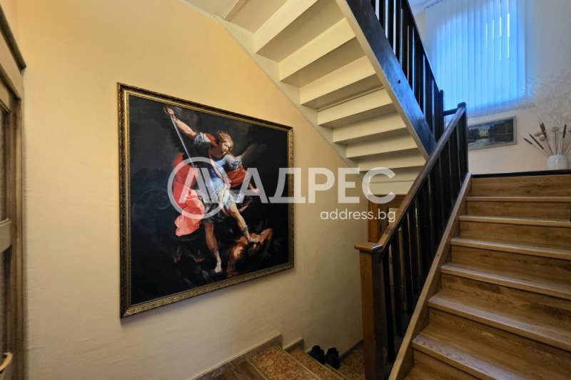 Продава КЪЩА, гр. София, Център, снимка 4 - Къщи - 52534707