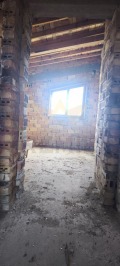 Продава КЪЩА, област Варна, гр. Вълчи дол • 35000 € / 68454.05 лв. • 23211837 8