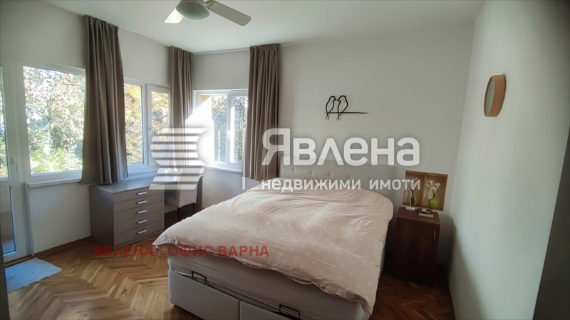 Продава 3-СТАЕН, гр. Варна, Гръцка махала, снимка 3 - Aпартаменти - 49537233