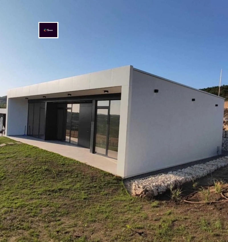 Продава КЪЩА, гр. Балчик, област Добрич