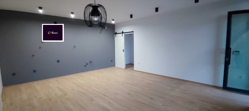 Продава КЪЩА, гр. Балчик, област Добрич, снимка 3 - Къщи - 53336565