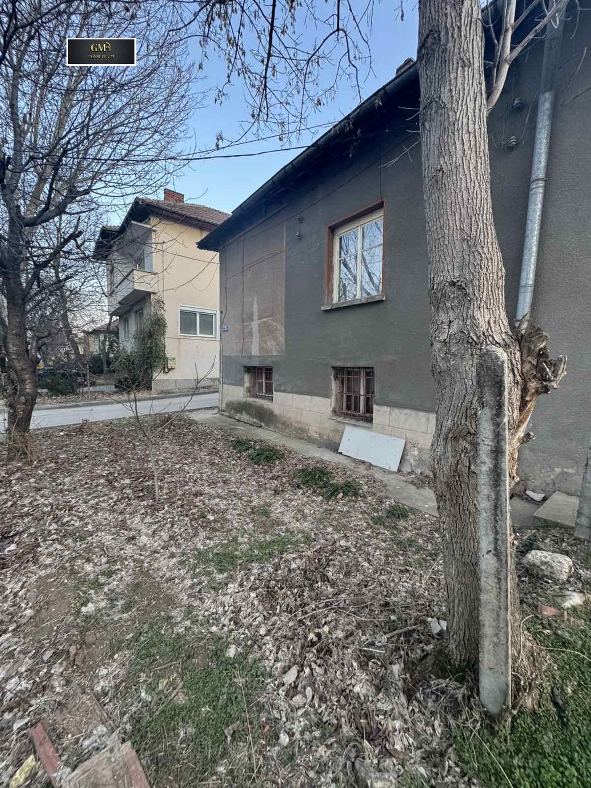 Продава КЪЩА, гр. Плевен, 9-ти квартал, снимка 2 - Къщи - 52977353
