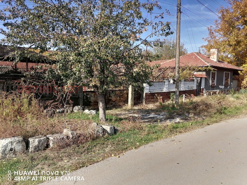 Продава КЪЩА, с. Борисово, област Русе, снимка 2 - Къщи - 52780182