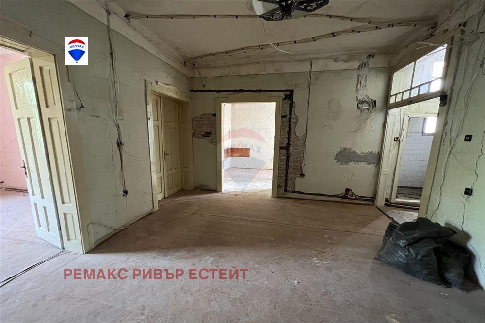 Продава 3-СТАЕН, гр. Русе, Център, снимка 2 - Апартаменти - 40712006