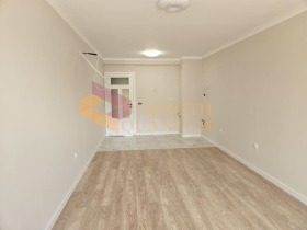 Продава 2-стаен град Варна к.к. Св.Св. Константин и Елена - [1] 