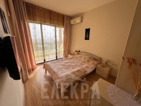 2 bedroom k.k. Zlatni pyasatsi, Varna 12