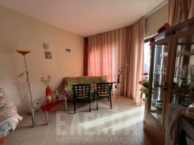 2 bedroom k.k. Zlatni pyasatsi, Varna 4