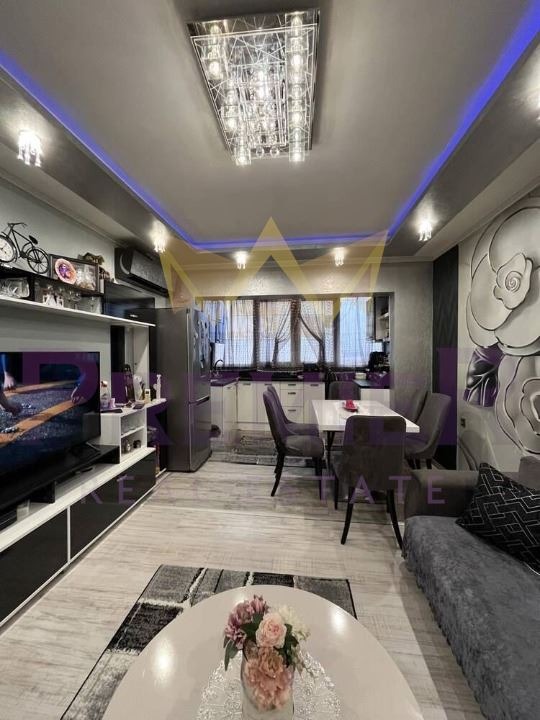 Продава МНОГОСТАЕН, гр. Бургас, област Бургас, снимка 2 - Апартаменти - 52732137