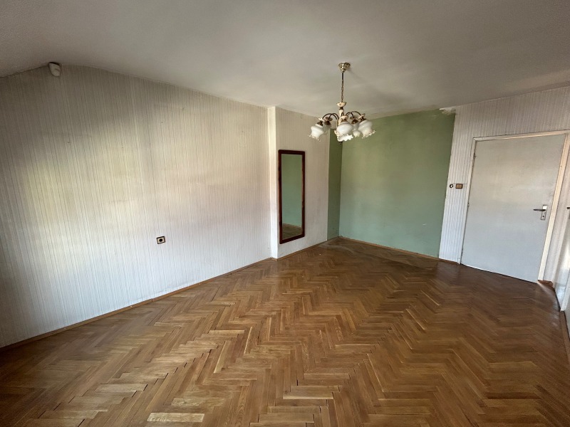 Продава 4-СТАЕН, гр. София, Център, снимка 4 - Апартаменти - 52550250