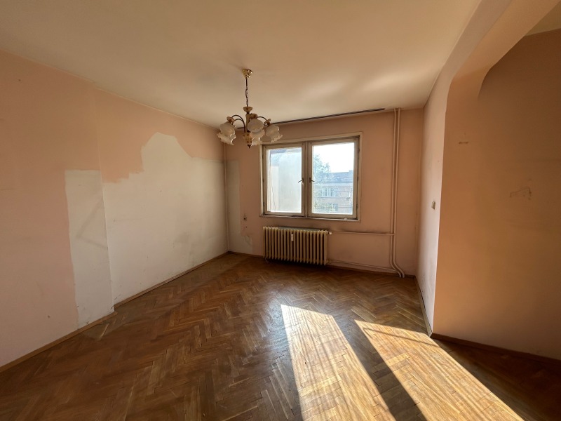 Продава 4-СТАЕН, гр. София, Център, снимка 2 - Апартаменти - 52550250