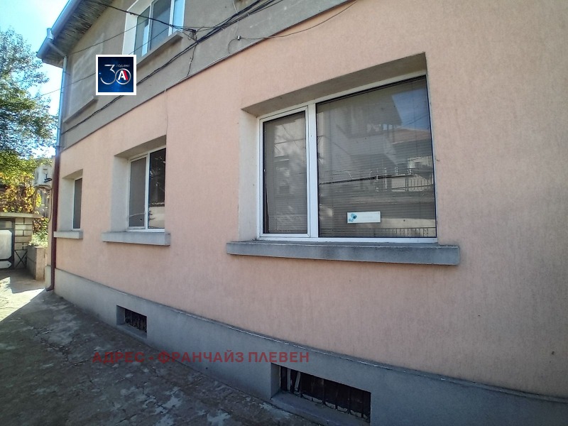 Продава  Етаж от къща, град Плевен, Широк център •  127 000 EUR • ID 67783124 — holmes.bg - [1] 