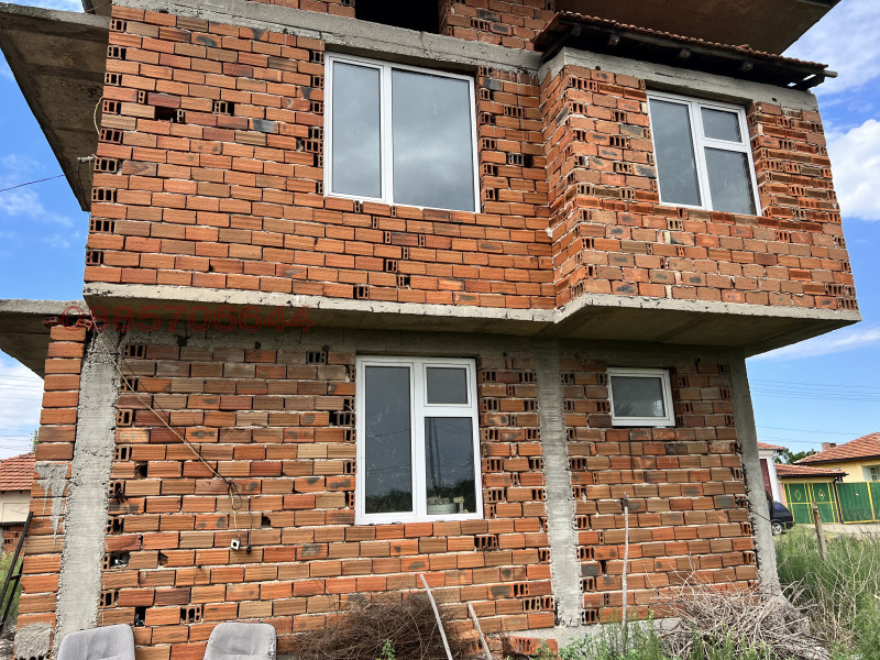 En venta  Casa región Plovdiv , Gradina , 299 metros cuadrados | 19152651 - imagen [3]
