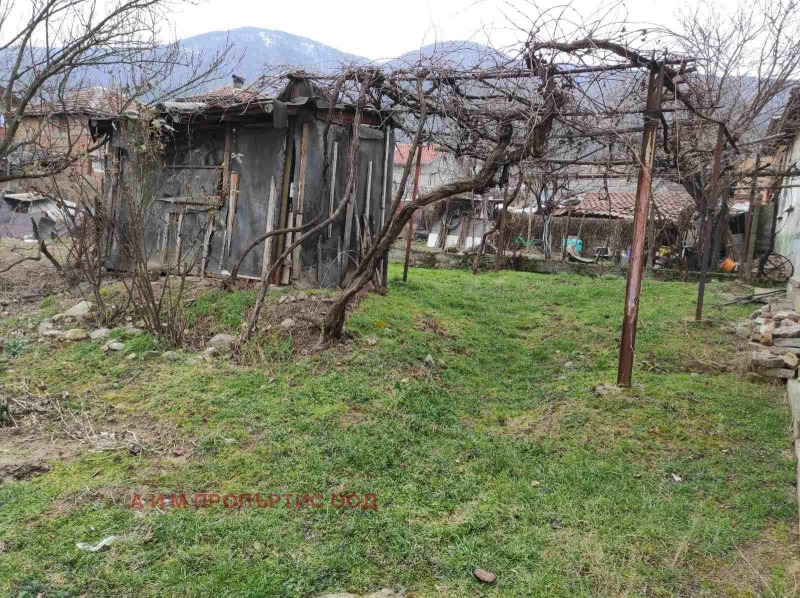 Продава КЪЩА, с. Крупник, област Благоевград, снимка 11 - Къщи - 53110912