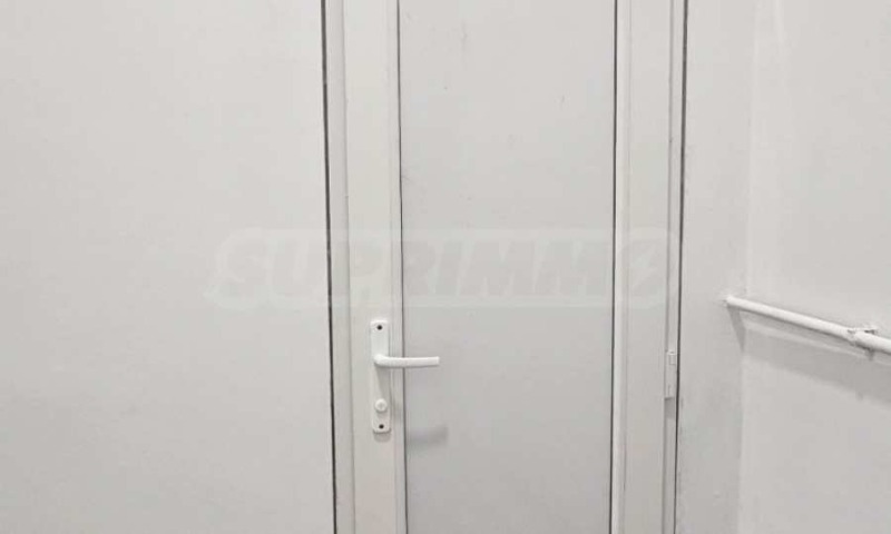 Продава МАГАЗИН, гр. Горна Оряховица, област Велико Търново, снимка 7 - Магазини - 53286797