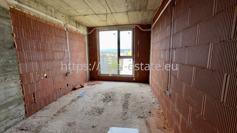 Продава МНОГОСТАЕН, гр. Благоевград, Широк център, снимка 4 - Апартаменти - 50478932