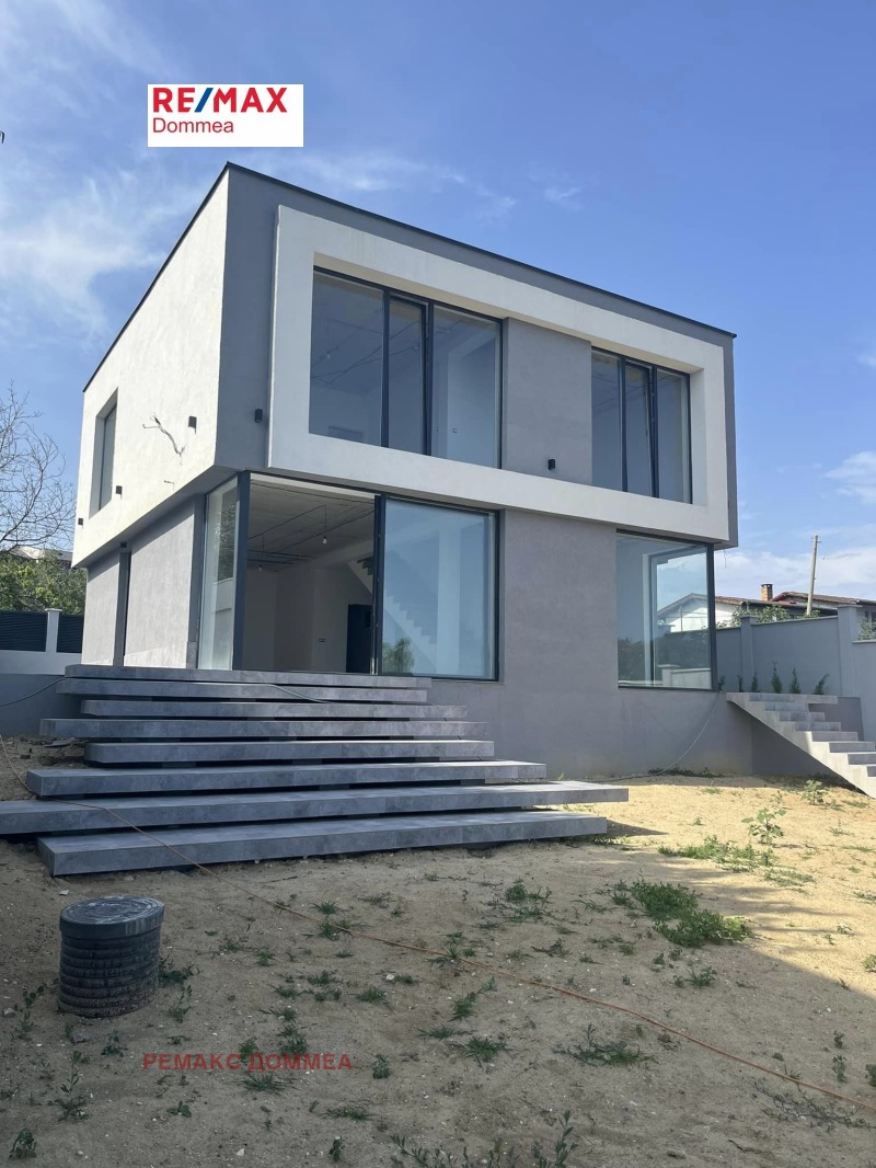 In vendita  Casa Varna , m-t Alen mak , 225 mq | 23898486