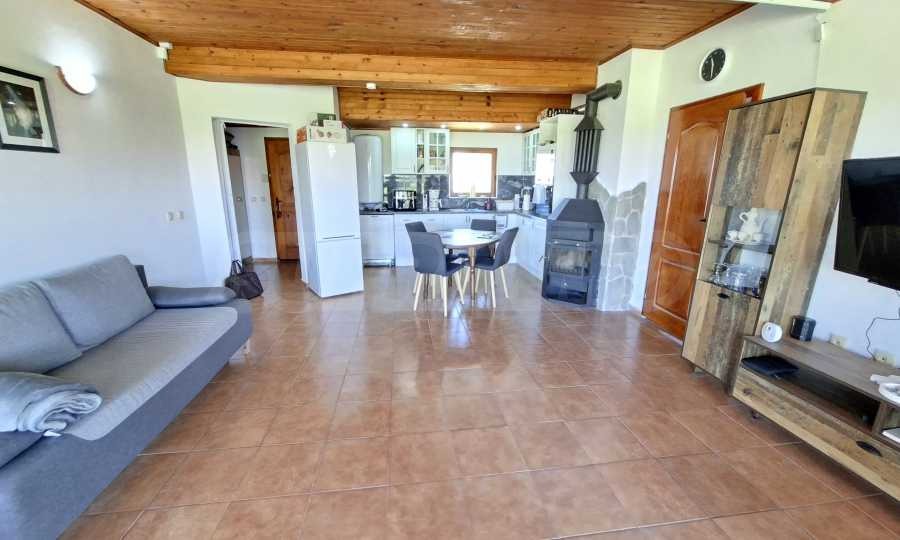 Продава КЪЩА, с. Селце, област Добрич