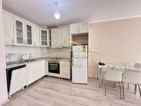 1 Schlafzimmer Pobeda, Warna