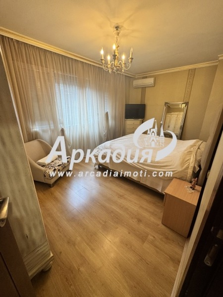 Te koop  2 slaapkamers Plovdiv , Tsentar , 130 m² | 35818984 - afbeelding [6]
