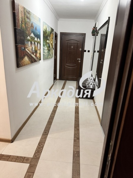 Te koop  2 slaapkamers Plovdiv , Tsentar , 130 m² | 35818984 - afbeelding [4]