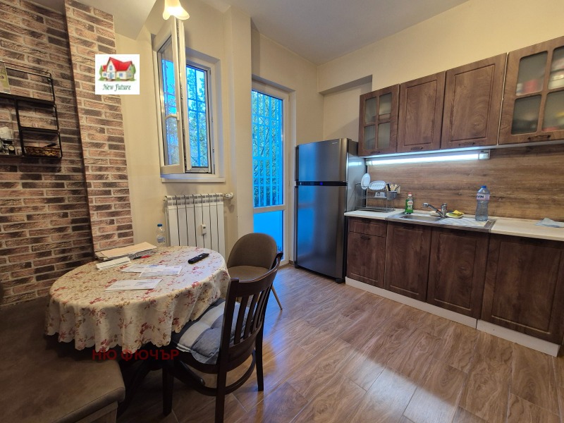 De vânzare  3 dormitoare Sofia , Țentâr , 141 mp | 73676077 - imagine [5]