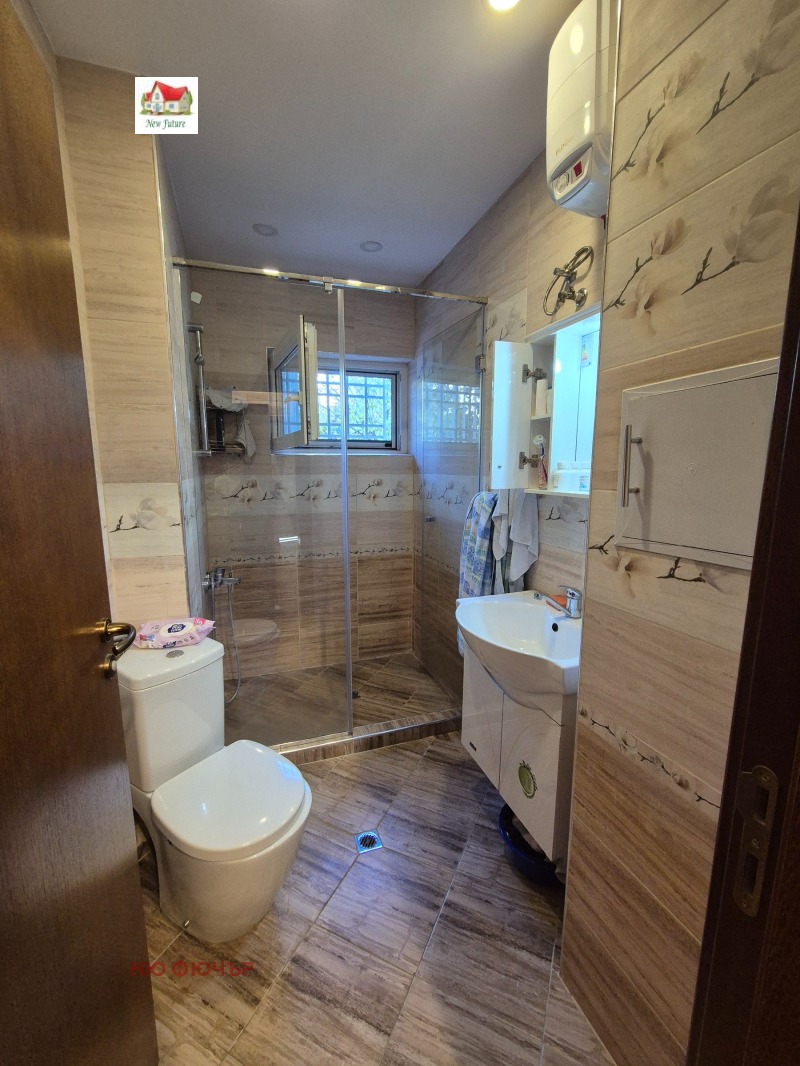 De vânzare  3 dormitoare Sofia , Țentâr , 141 mp | 73676077 - imagine [11]